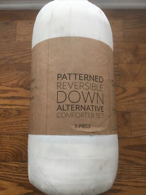 iEnjoy Patterned Down-Alternative Reversible Comforter Set - King & Cal King-image