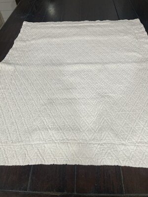 Pottery Barn Portugal Ivory Linen Diamond Quilted Standard Sham-image