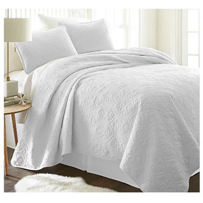 Linen Market Quilted Coverlet Set Damask Patterned, Queen/California White-image