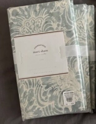 Pottery Barn Mari Floral Standard Shams Set 2 Porcelain Blue Pair New-image