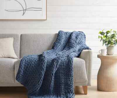 Madison Park Casual Acrylic Chunky Twice Knit Throw In Indigo 50