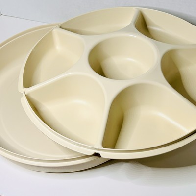 Tupperware Serving Dip Tray 1665-5 With Lid 1666-4 Fruit Veggies KEEPER VINTAGE-image