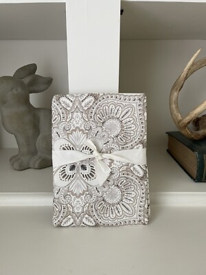 Pottery Barn Neutral Sonya Medallion Organic Percale Standard Sham NWOT-image