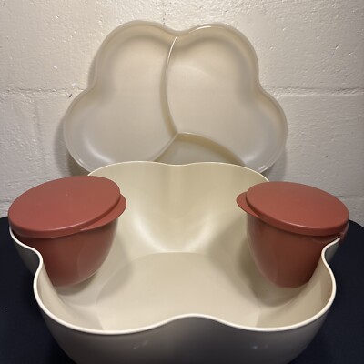 Tupperware Chip 'N Dip Bowl with Microwave Safe Dip Cups Cream & Cinnamon NEW-image