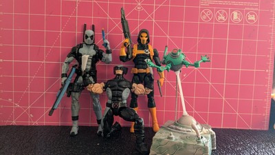 X Force Marvel Legands Set with Deadpool, Wolverine, Hydra and Attack Bot!-image