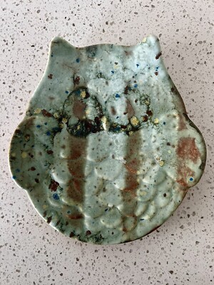 Signed studio ceramic pottery  owl shaped platter/plate 7” mint brown speckled-image
