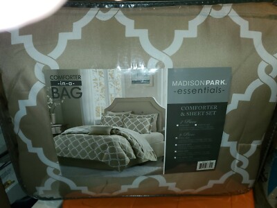 Madison Park Full Size Bedding Set 7 Piece Comforter, Shams, Skirt, Pillows NEW-image