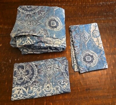 Pottery Barn FULL / QUEEN duvet Medallion Blue w/ Shams Blue White Purple Floral-image