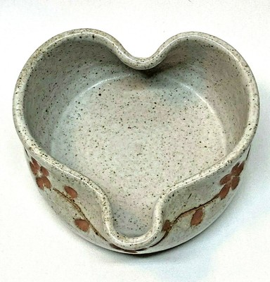 Studio Art Pottery Amberstone Heart Shaped Dish Bowl with Flower Trim-image