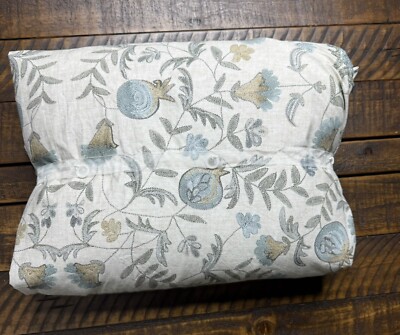 Pottery Barn Lilah Suzani Full/Queen Duvet - Pre Owned Read-image