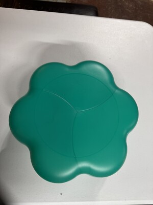 New Tupperware Chip ‘N Dip Bowl Set Multi Purpose 6 Piece Large Seals 5.6 L-image