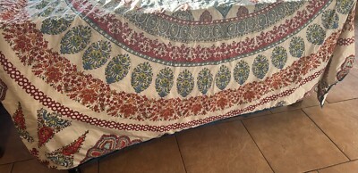 Pottery Barn Aurora Medallion Queen Duvet  Multicolored 92 X 88