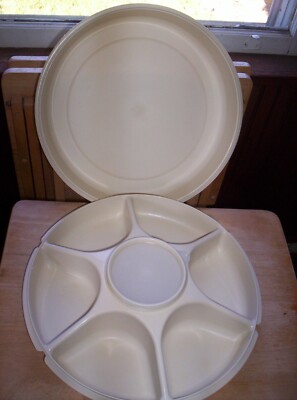 Vintage  4 Piece Large Tupperware 6 Compartment Serving Center Dip Cup & Seal-image