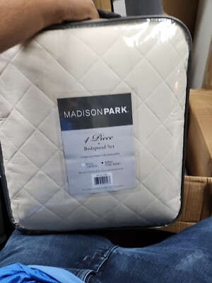 Ivory Miller Tailored Bedspread Set (King/California King) 4pc-image