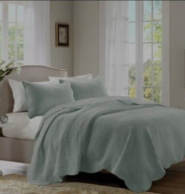Madison Park 3pc Kng/Cali King Scalloped Edge Reversible Coverlet Seafoam Green -image