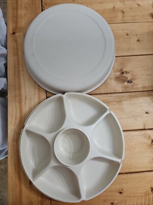 Vintage Tupperware Veggie Chip Dip Divided Serving Tray 1665-5 Almond With Lid-image