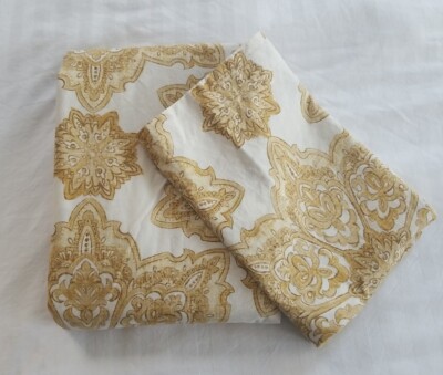 Pottery Barn Britt Duvet Cover Gold Medallion F/Q & 1 Euro Sham-image