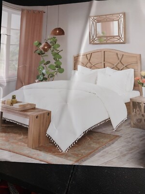 Madison Park Comforter Set with Fringes  White Twin Size 2 Pieces-image