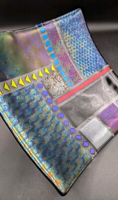 Lisa Mote 2003 Dichroic Iridescent Fused Glass Square Dish, Signed Studio Art-image