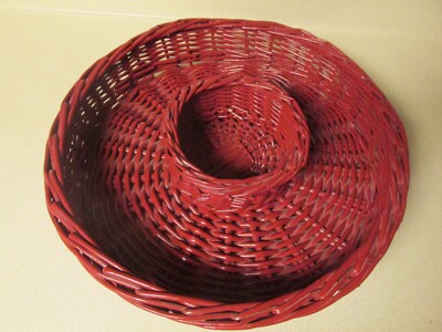 WICKER RATTAN CHIP & DIP RELISH RED SERVING TRAY 14