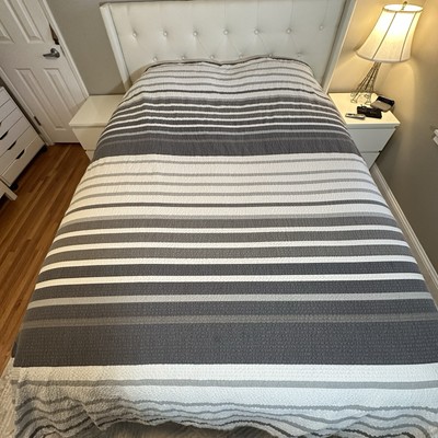 Madison Park 100% Cotton Seersucker Gray Stripes Duvet Cover Size King 100