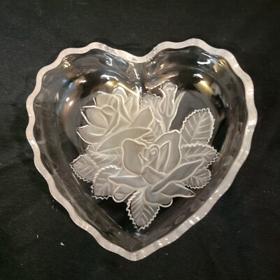 Vintage Studio Nova Heart Shaped Dish wth Frosted Embrosed Roses-image