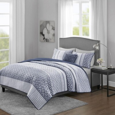 Madison Park Christian 4 Pcs King/Cal King Reversible Jacquard Coverlet Set -image