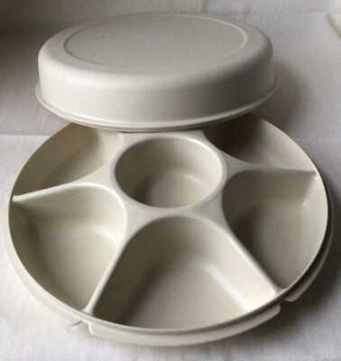 Vintage Tupperware Large Divided Vegetable Fruit & Dip Snack Serving Tray w/Lid-image