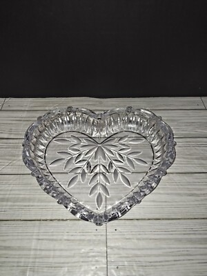 Studio Nova Vintage Etched Cut Glass Heart Shaped Bowl Trinket Candy Dish Decor-image