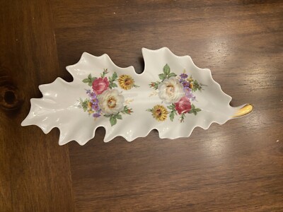 Vintage Candy Dish Leaf Shaped Made In Bavaria Excellent condition -image