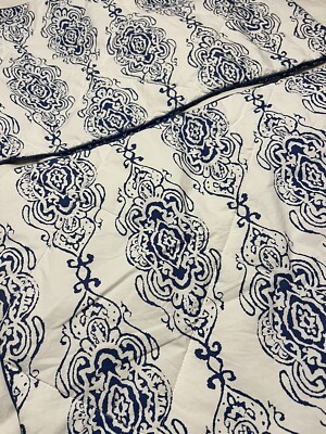 Pottery Barn Quilted Shams STANDARD Floral Medallions Blue White Reversible PAIR-image