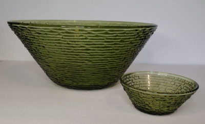 Vintage Anchor Hocking AVOCADO SORENO Pattern Large Chip and Dip Serving Bowls-image
