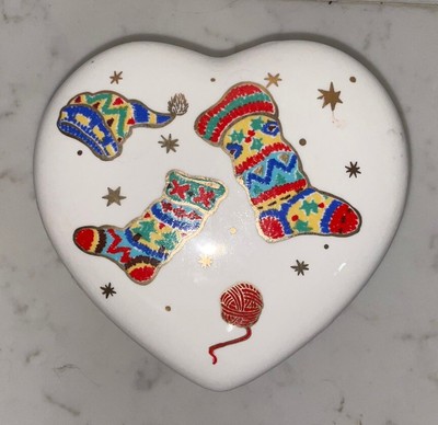 CHRISTMAS STOCKINGS TRINKET BOX LID STUDIO NOVA Ceramic Heart Shaped Vivid Color-image