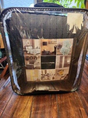 Madison Park Keaton Black Reversible Coverlet Bed Set Bedding -Twin / Twin XL-image