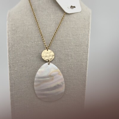 NWT Bay Studio Gold Tone Iridescent Shell Pendant Necklace 30