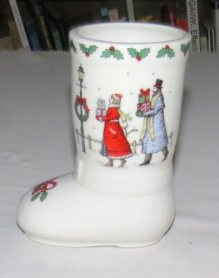 Studio Nova Christmas Shopper 5 inch Boot Vase-image