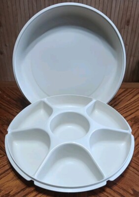 TUPPERWARE Vegetable Dip Snack Relish Divided Serving Tray w/Lid 1665-2 Almond-image