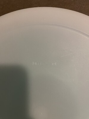 TUPPERWARE  7 DIVIDED VEGETABLE FRUIT CHIP & DIP SERVING TRAY WITH LID Teal-image