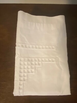 Pottery Barn Eyelet Percale Standard Sham-image