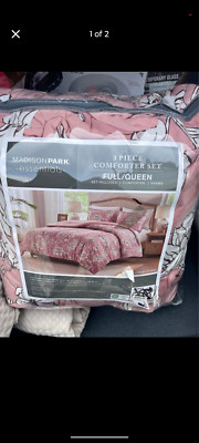 3 piece  Pink Madison Park Comforter Set Size Full/Queen -image
