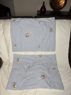 Pottery Barn Delilah Embroidered 2 Standard Shams-image