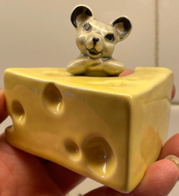 Ceramic Arts Studio Mouse & Cheese Salt & Pepper Shakers new-image