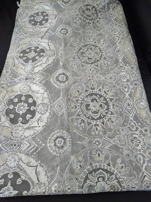 Pottery Barn Jacquelyn Medallion Duvet Cover King Size  100% Cotton-image