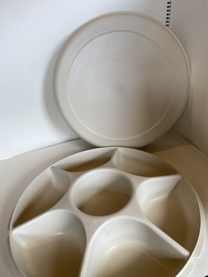 Tupperware Veggie Dip Divided Serving Tray w/ Lid 1665-1,  1666-1 NO DIP BOWL-image