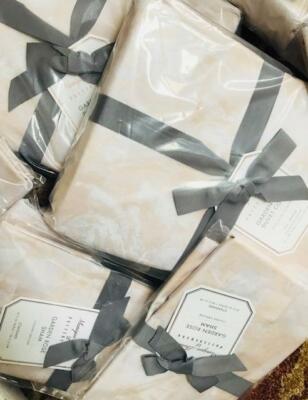 Pottery Barn Garden Rose Duvet Cover Blush Queen Monique Lhuillier Pink 🦩-image