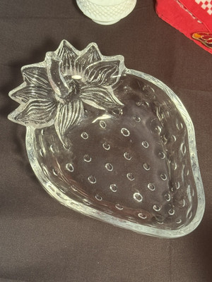 Studio Nova Vintage Strawberry Shaped Dish 7” Set Of 2-image