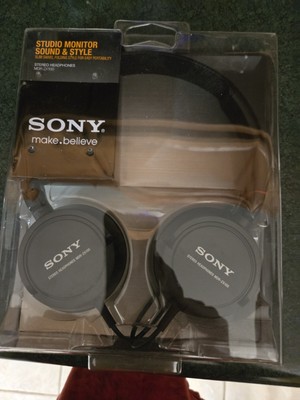 Sony MDRZX110 Monitor Stereo Black Headphones -WIRED-image