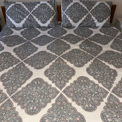 Pottery Barn Amiri Duvet Cover Set Gray King 2 King Shams Diamond Medallion-image