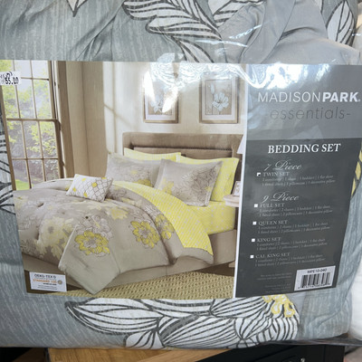 Madison Park Essentials Avalon . Floral Reversible Comforter Set  Grey, Twin-image