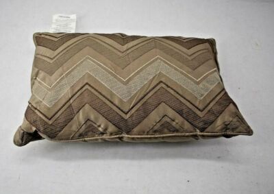 Madison Park Essentials Reversible Cushion Throw Pillow 17-1/2